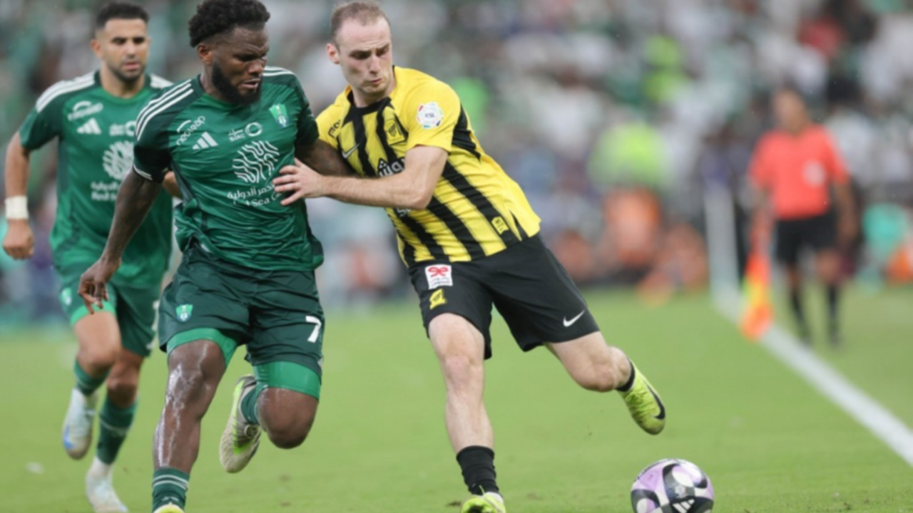 توقيت مواجهة الأهلي والاتحاد في دوري روشن وسجل التاريخ بين الفريقين